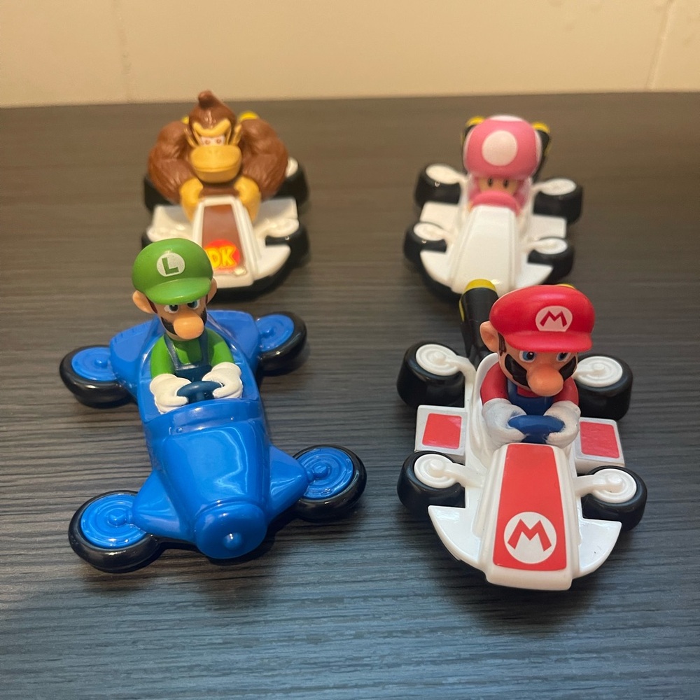 Mario Kart Pull-Back Racers Set - Blue, Red, White, Green